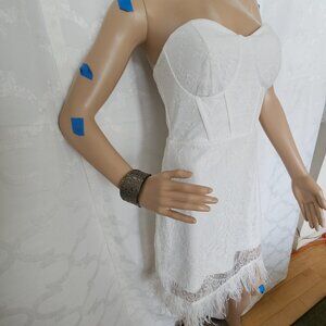 ** Elegant White Lace Bustier Strapless Feather Mini Dress*